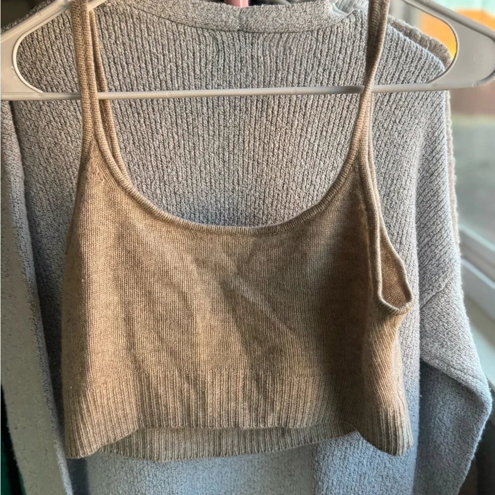 Reformation Cashmere Tank - Picture 4 of 7